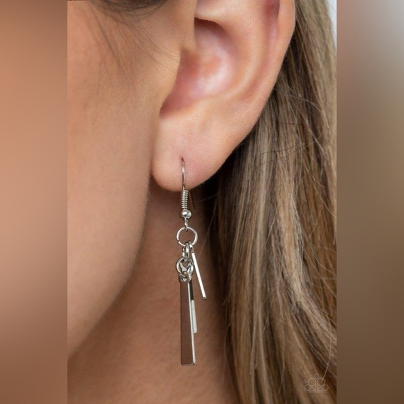 Necklace - Picture 3 of 3